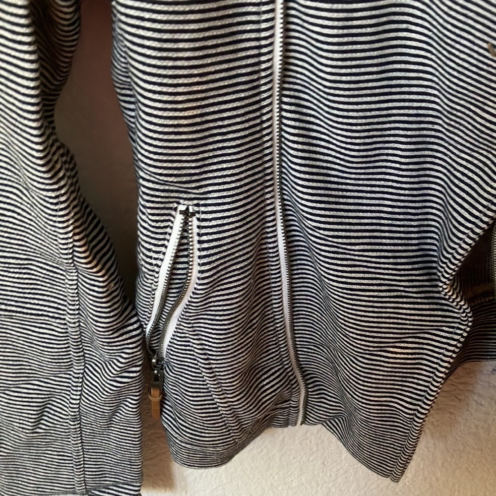 FINAL MARKDOWN Nwt Roxy jacket large - Picture 2 of 6